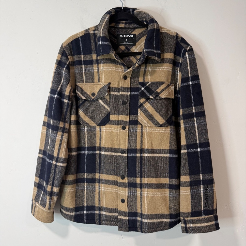 Dakine Mens Flannel Shirt Jacket Shacket Small Tan Navy Blue Plaid Fleece Lined